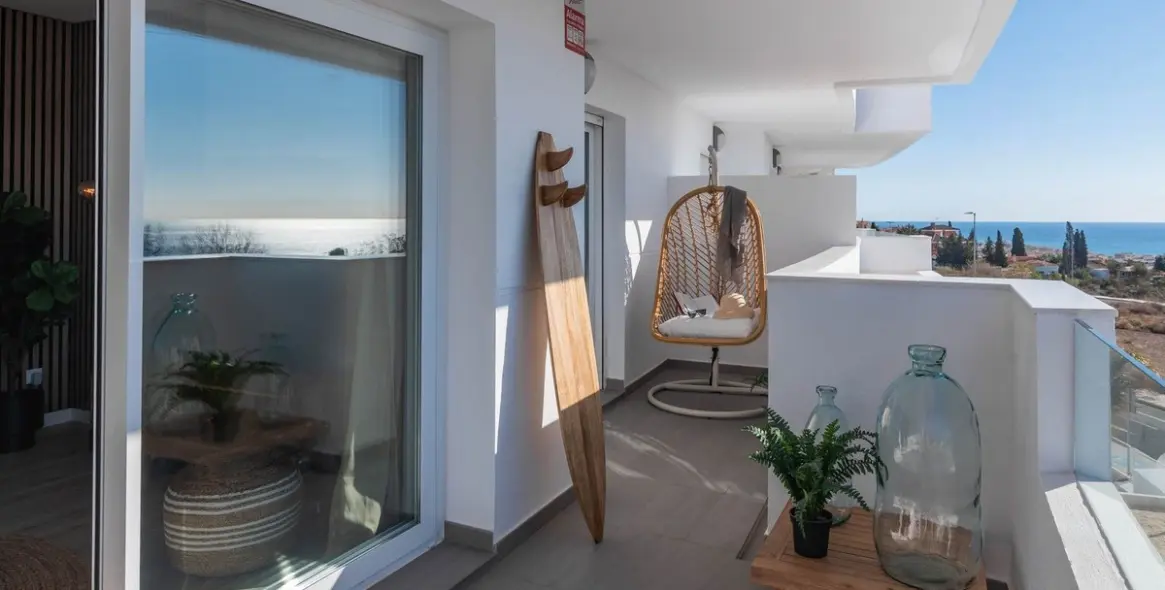 Sale of middle floor apartment in Rincón de la Victoria 27
