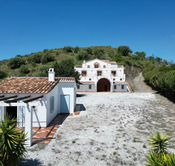 Продажа  отдельно стоящей виллы в Sedella