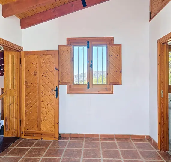 Продажа  отдельно стоящей виллы в Sedella