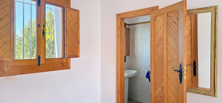 Продажа  отдельно стоящей виллы в Sedella 4