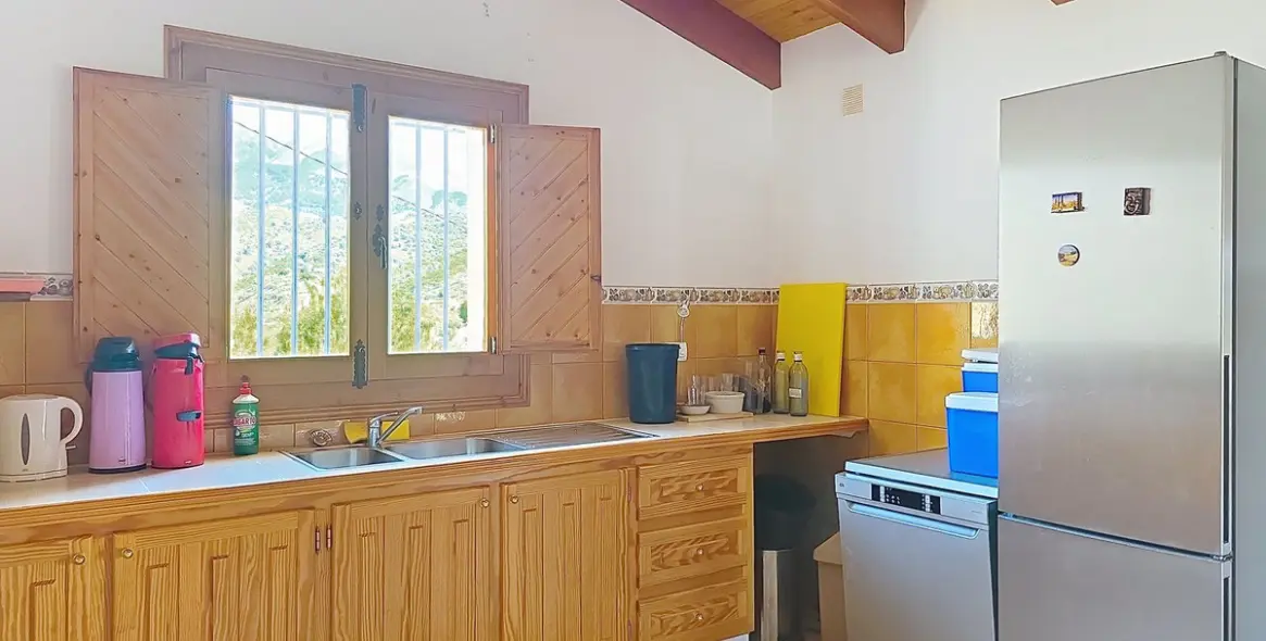 Продажа  отдельно стоящей виллы в Sedella 13