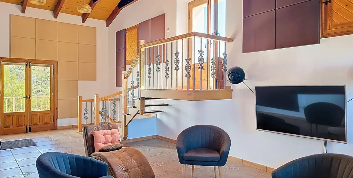 Продажа  отдельно стоящей виллы в Sedella 16