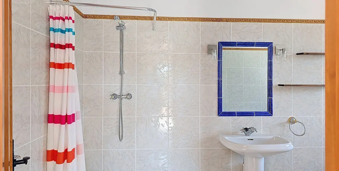 Sale of detached villa in Sedella 25