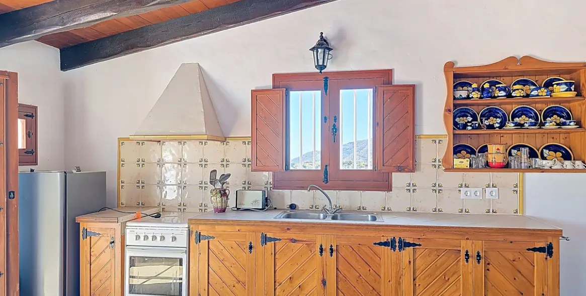 Sale of detached villa in Sedella 45