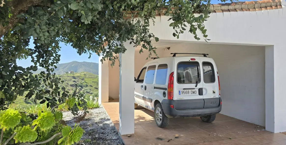 Sale of detached villa in Sedella 59