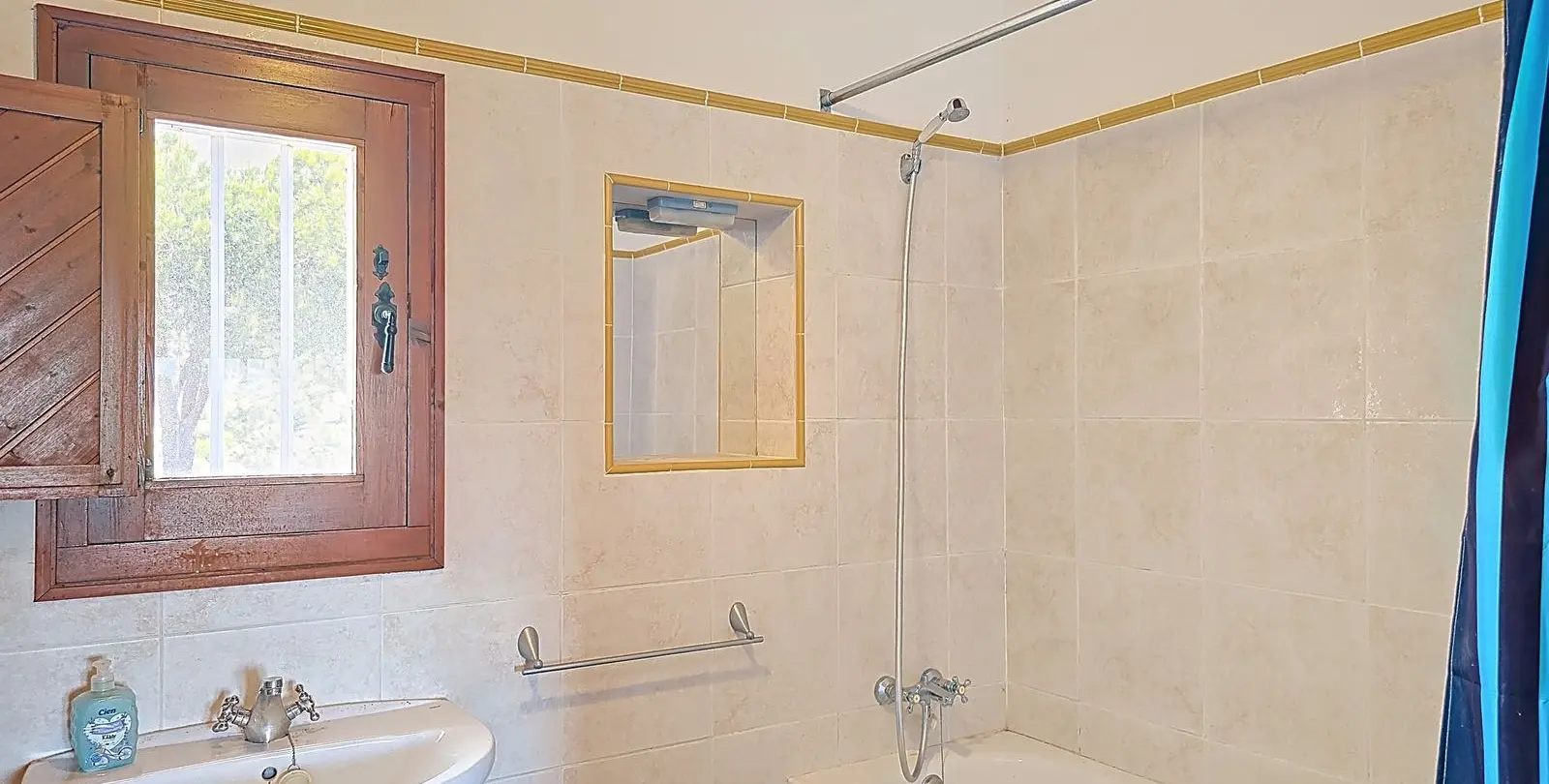 Продажа  отдельно стоящей виллы в Sedella 49