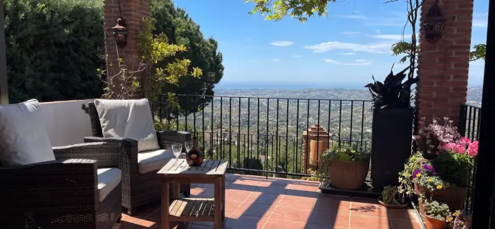 Sale of detached villa in Mijas 2