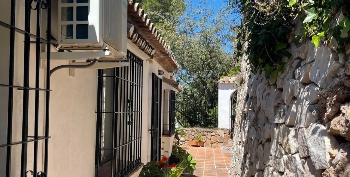 Sale of detached villa in Mijas 14