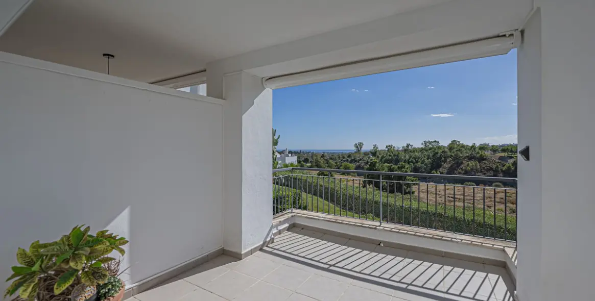 Продажа апартаментов на среднем этаже в Los Arqueros 19