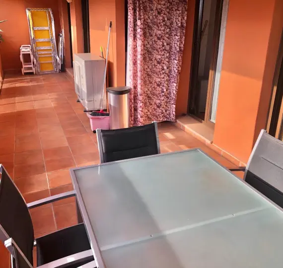 Sale of middle floor apartment in The Golden Mile