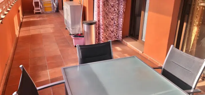 Sale of middle floor apartment in The Golden Mile 1