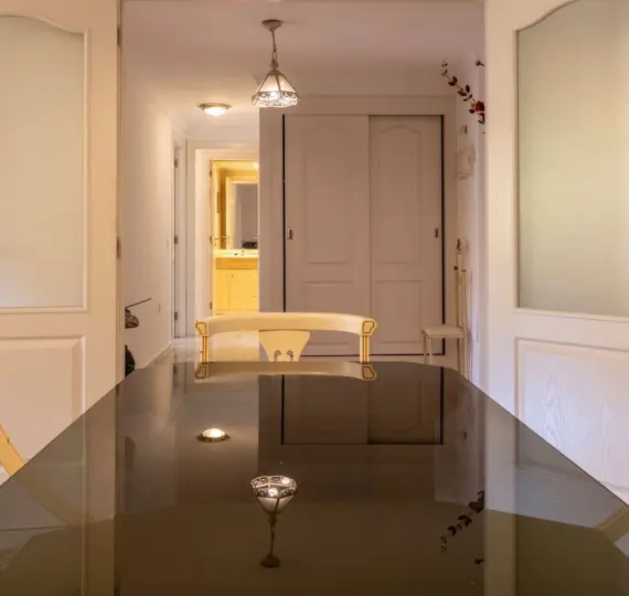 Sale of middle floor apartment in The Golden Mile