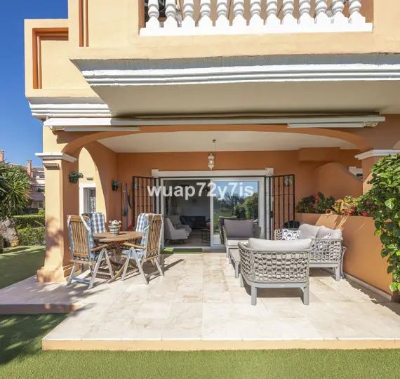 Sale of ground floor apartment in Estepona