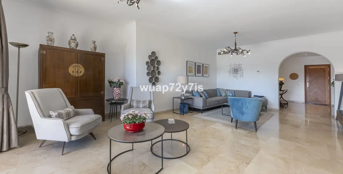 Продажа апартаментов на первом этаже в Estepona 8