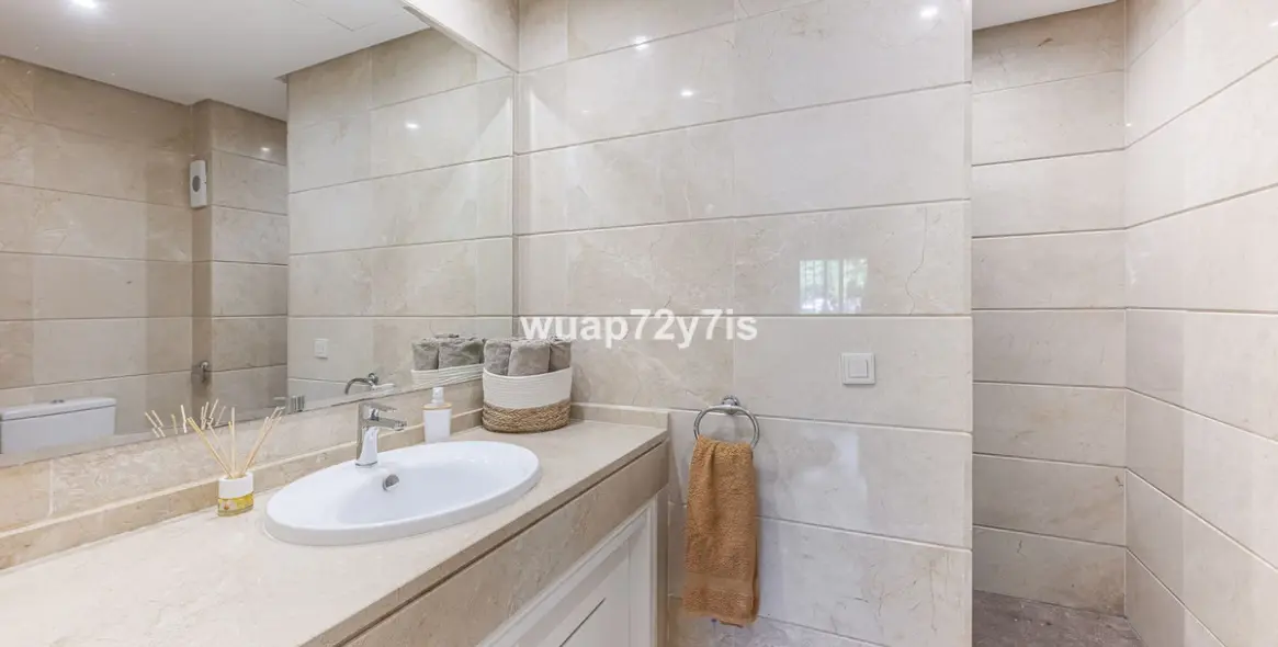 Продажа апартаментов на первом этаже в Estepona 11