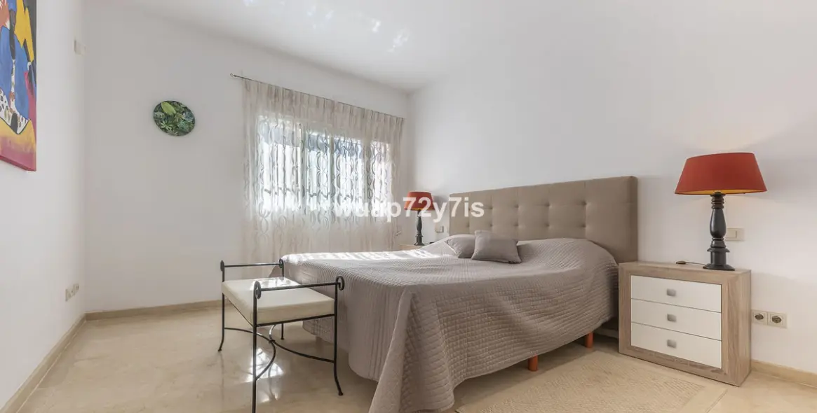 Продажа апартаментов на первом этаже в Estepona 17