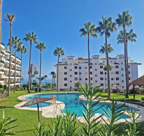 Venta de apartamento en planta baja en Calahonda