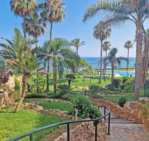 Venta de apartamento en planta baja en Calahonda