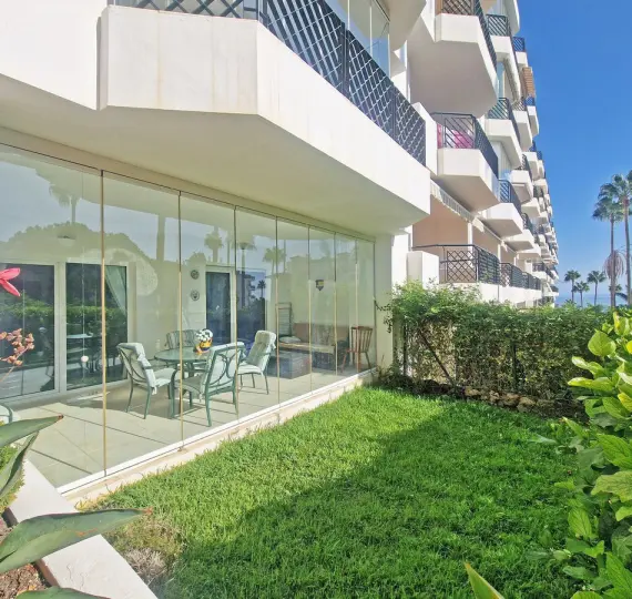 Venta de apartamento en planta baja en Calahonda