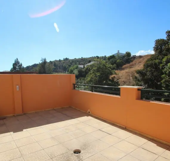 Venta de villa independiente en Los Pacos