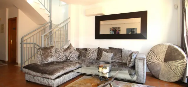 Venta de villa independiente en Los Pacos 4