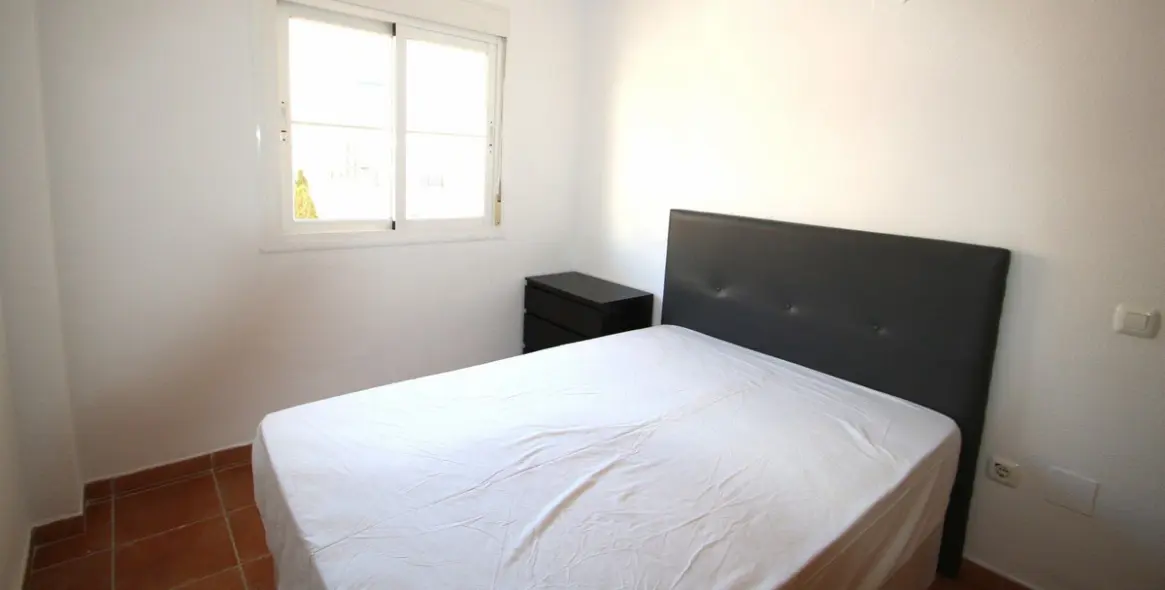 Продажа  отдельно стоящей виллы в Los Pacos 19