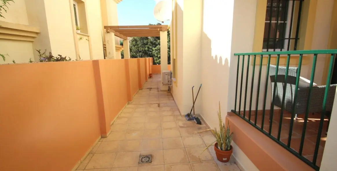 Продажа  отдельно стоящей виллы в Los Pacos 31