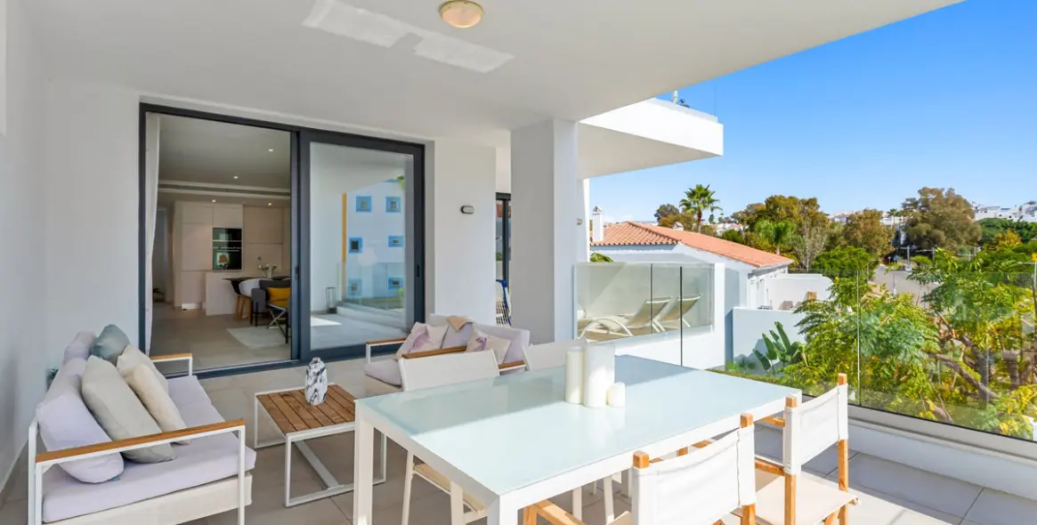 Продажа апартаментов на среднем этаже в Estepona 2