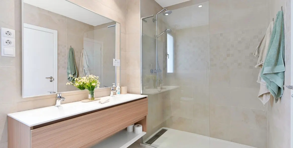 Продажа апартаментов на среднем этаже в Estepona 5