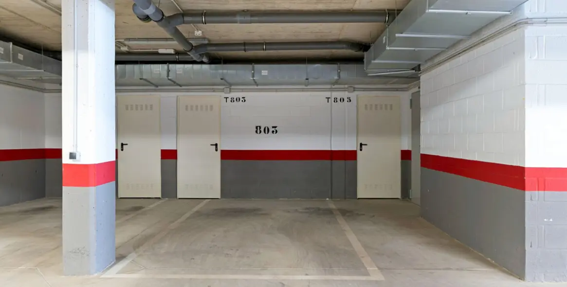 Sale of middle floor apartment in Estepona 22