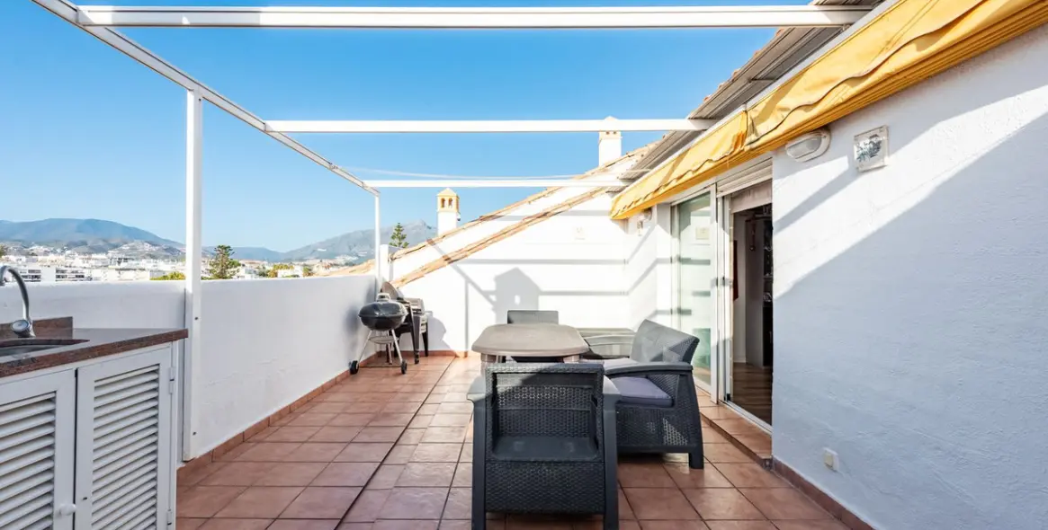 Sale of penthouse in San Pedro de Alcántara 21