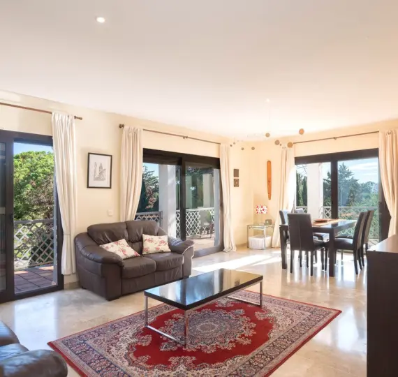 Продажа апартаментов на среднем этаже в Río Real