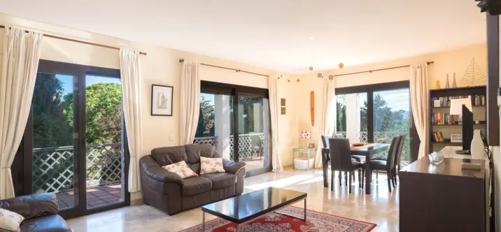 Продажа апартаментов на среднем этаже в Río Real 0