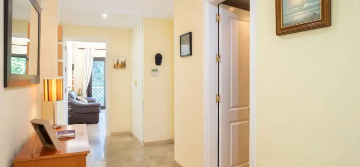 Продажа апартаментов на среднем этаже в Río Real 1