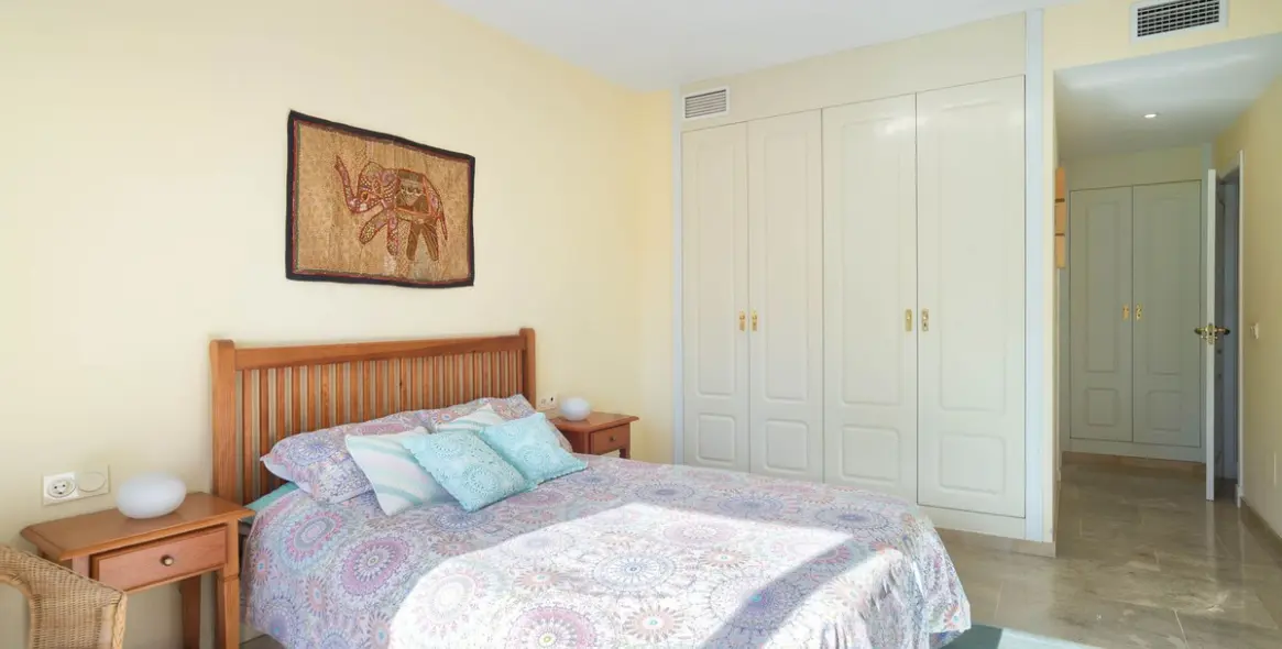 Продажа апартаментов на среднем этаже в Río Real 5