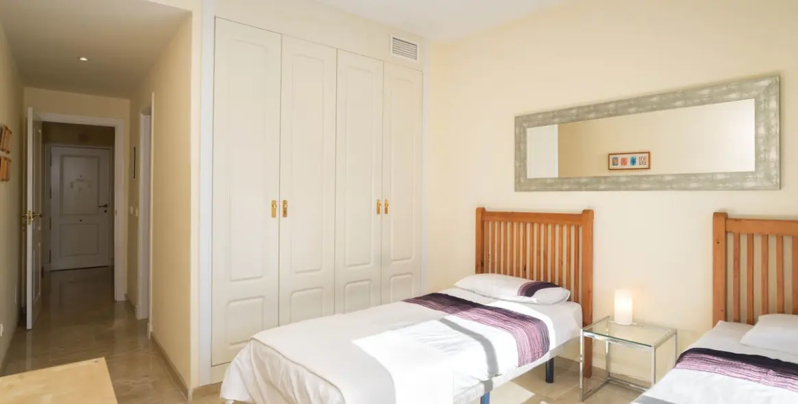 Продажа апартаментов на среднем этаже в Río Real 8