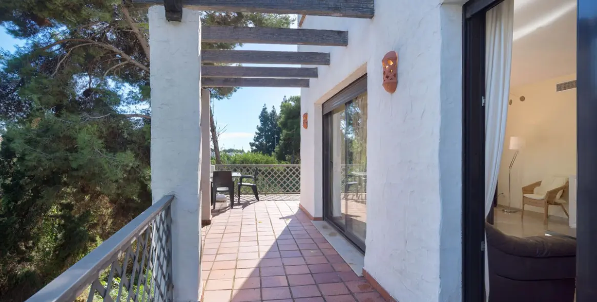 Продажа апартаментов на среднем этаже в Río Real 18