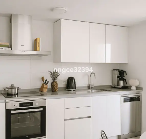 Sale of middle floor apartment in Nueva Andalucía