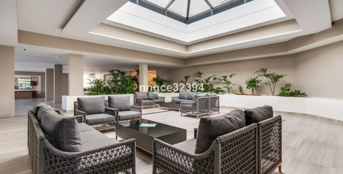 Sale of middle floor apartment in Nueva Andalucía 11