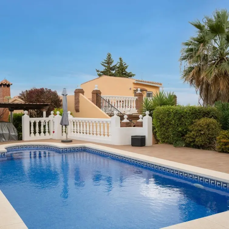 Venta de villa independiente en Alhaurín el Grande