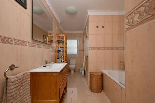 Image 6 thumb