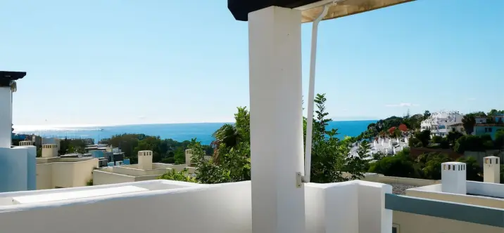 Продажа дома на две семьи в Cabopino 0