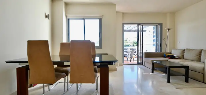 Продажа дома на две семьи в Cabopino 2