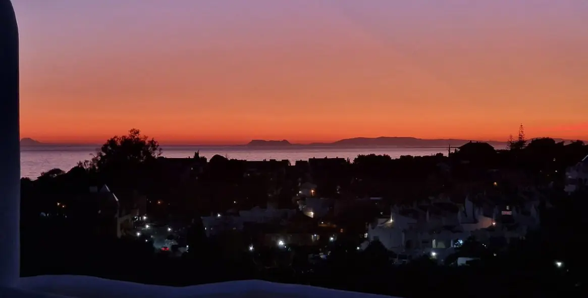 Продажа дома на две семьи в Cabopino 4