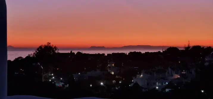 Продажа дома на две семьи в Cabopino 3