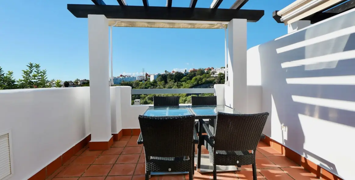 Продажа дома на две семьи в Cabopino 6