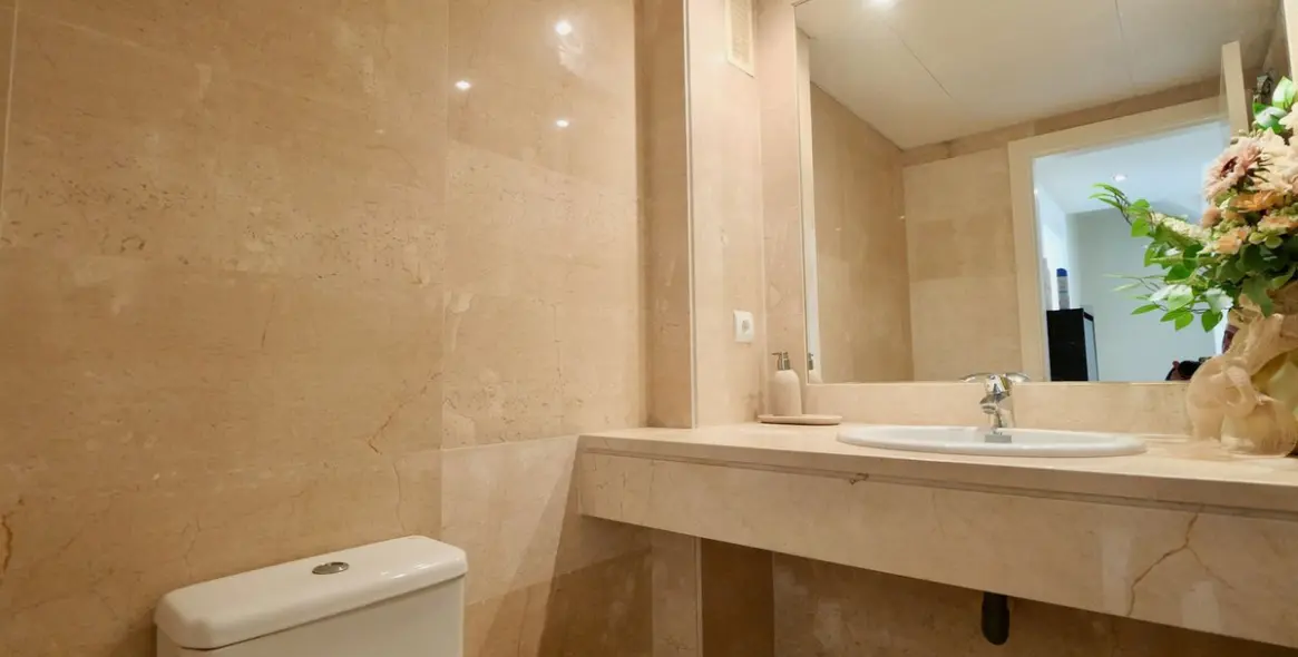 Продажа дома на две семьи в Cabopino 13