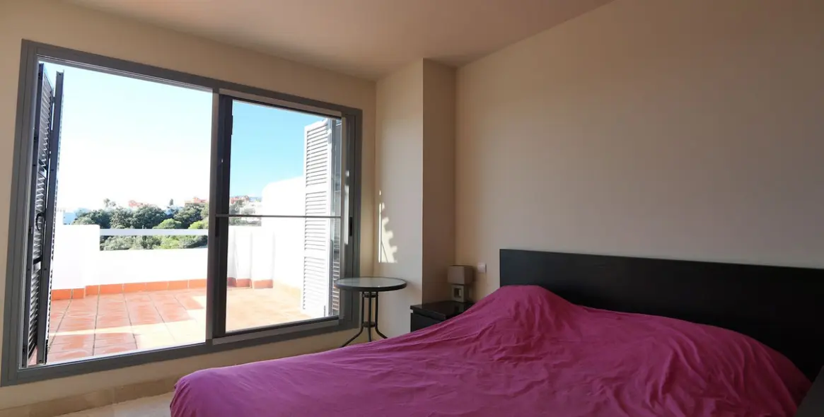 Продажа дома на две семьи в Cabopino 16