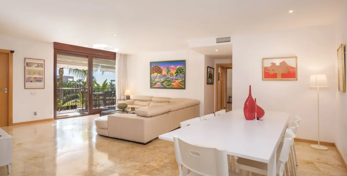 Sale of ground floor apartment in Altos de los Monteros 1