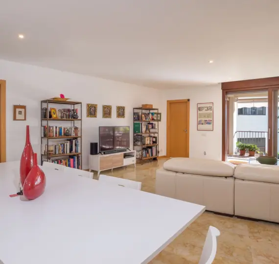 Sale of ground floor apartment in Altos de los Monteros